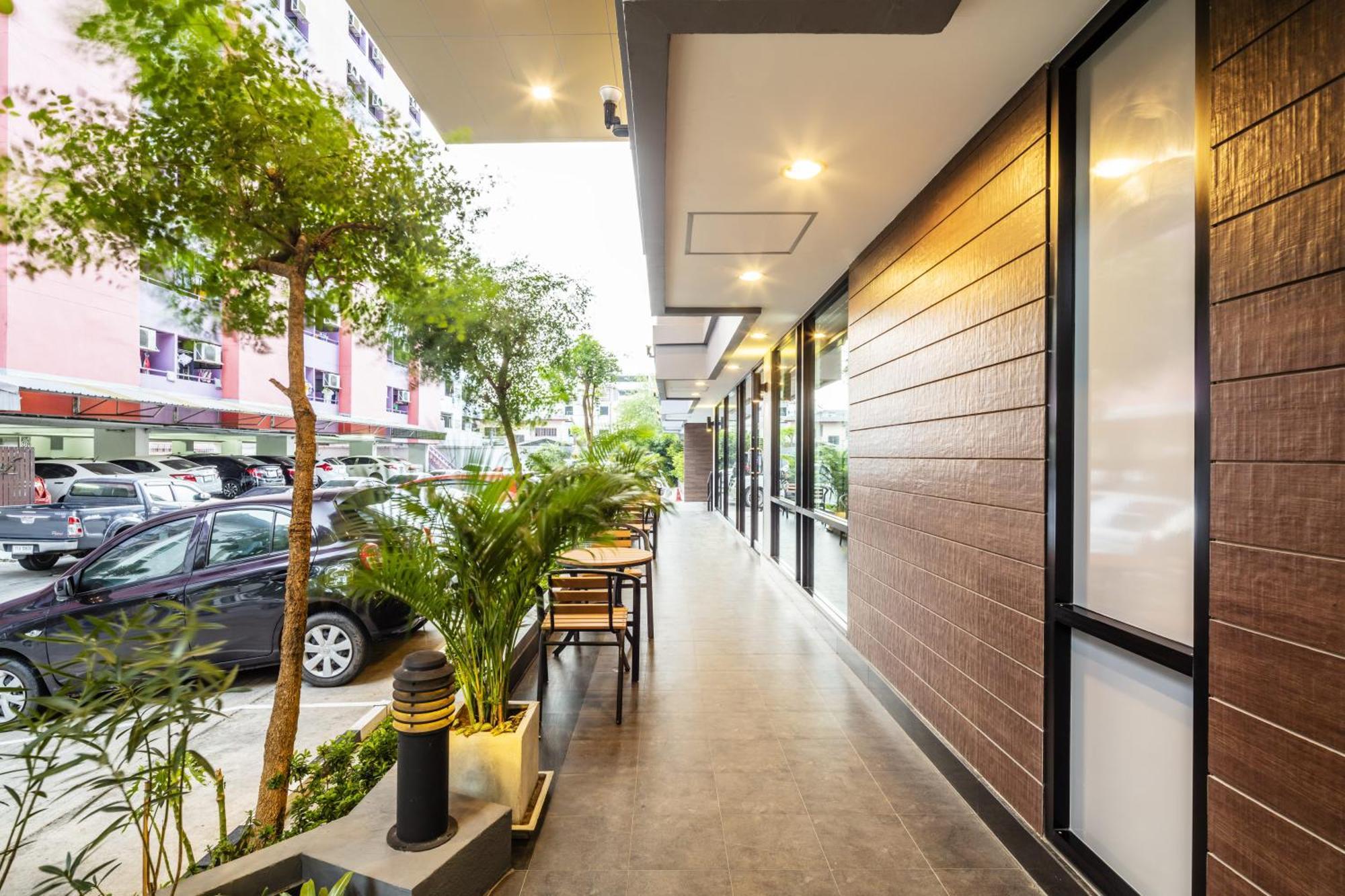 Aliz Hotel Nonthaburi Kültér fotó